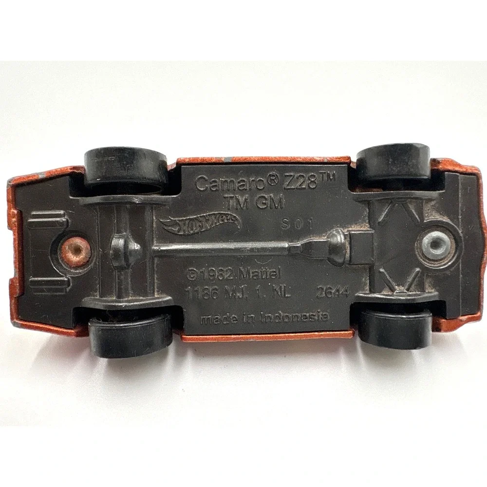 Hot Wheels Camaro Z28 1:64 Orange Racing Vetuskey Auto Body Muscle Car 1982 Base